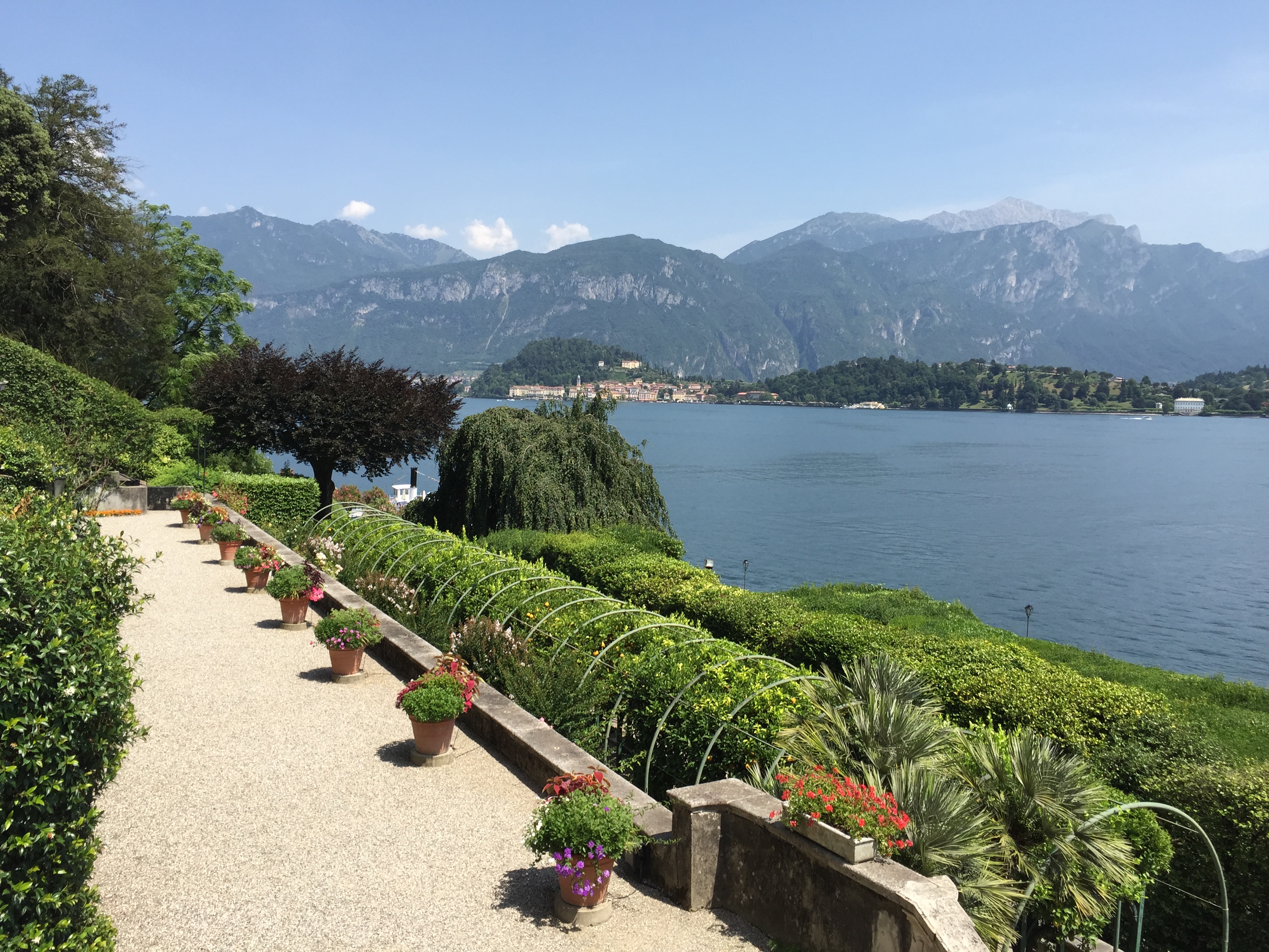 Botanischer Garten der Villa Carlotta mit Blick auf Bellagio